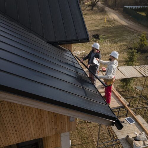 full-shot-roofers-working-with-helmets-1-scaled