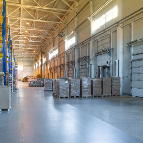 general-view-loading-gates-inside-warehouseinterior-modern-warehouse-storage-truck-loading-processxa
